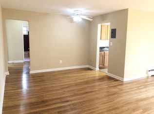 702 Chaney Dr #401, Takoma Park, MD 20912