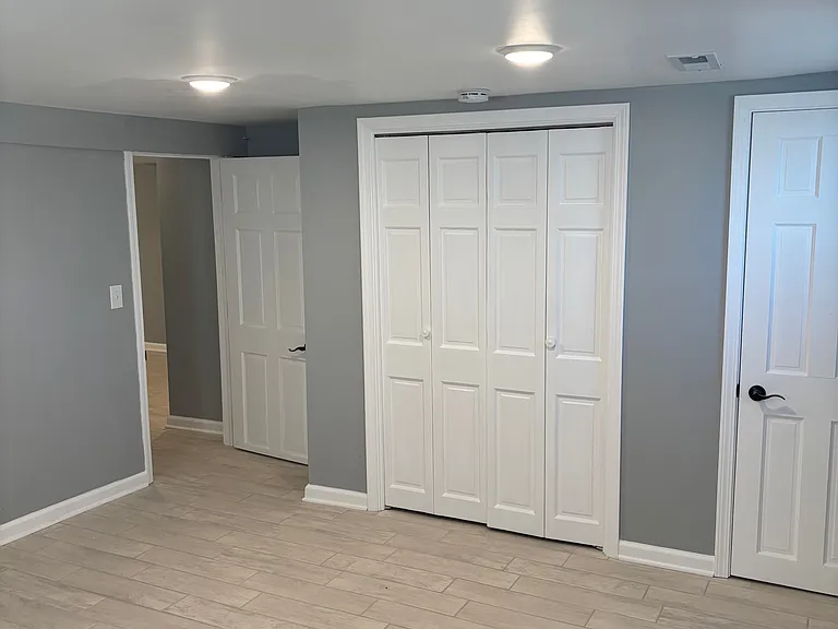 1008 N 48th Ave — Photo 20