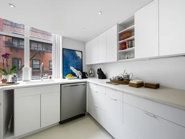 240 Centre Street image 9 of 19