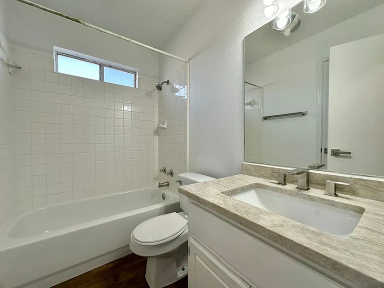4403 Tidal Wave Dr — Photo 25