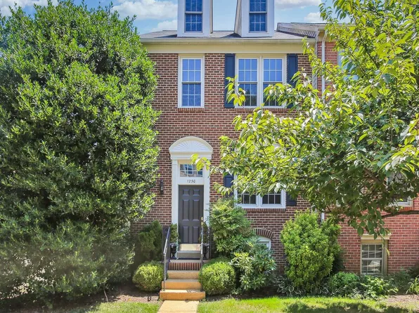 1250 Quaker Hill Dr, Alexandria, VA 22314