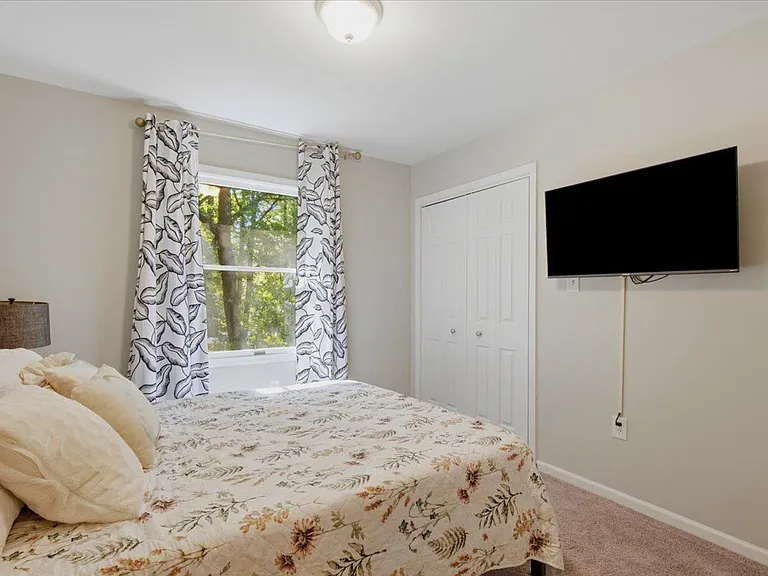 2641 Dogwood Ln — Photo 9
