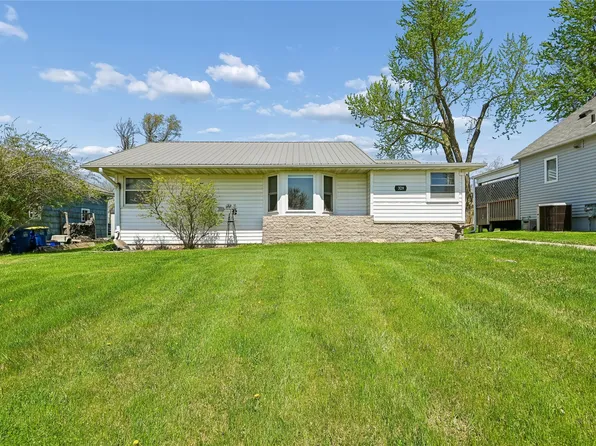 329 2nd St, Atkins, IA 52206