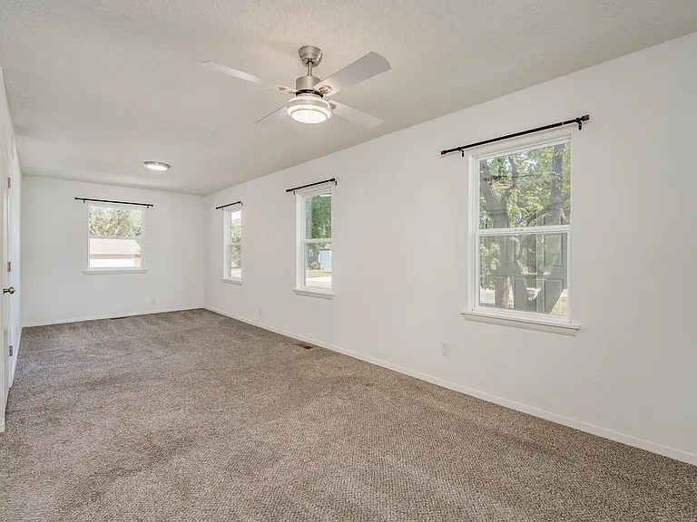 4521 E Norwood Ct — Photo 7