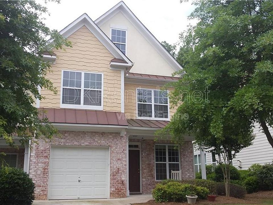 1st image of 388 Saint Claire Dr