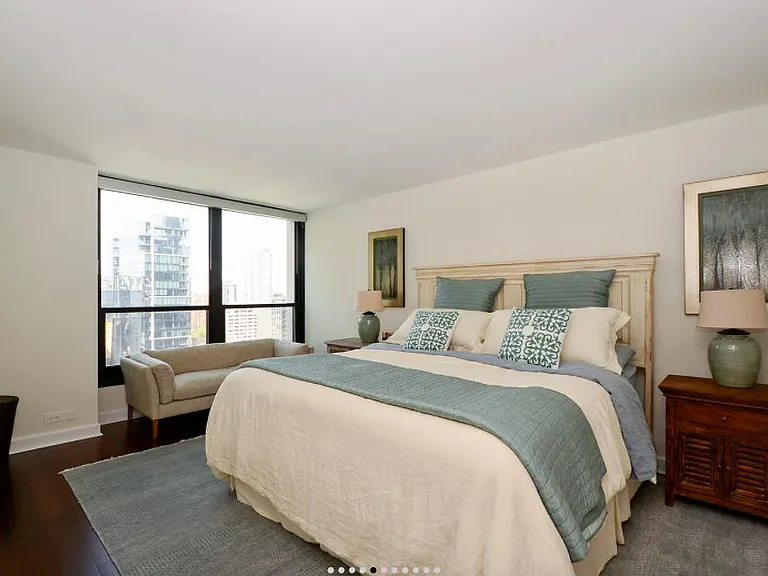 1030 N State St #15B — Photo 2