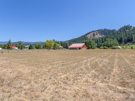 3rd image of 78 Wilcox Ln