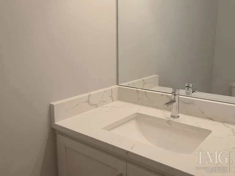 10816 NE 119th Pl — Photo 2
