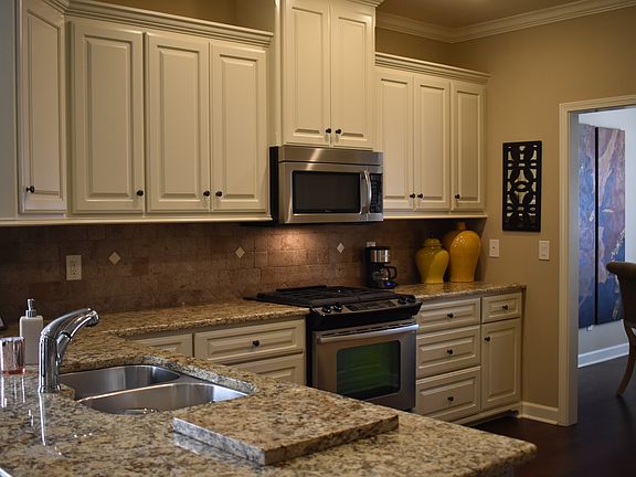 2nd image of 137 Taylor Park Blvd