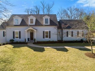 2 Graybridge Ln, Saint Louis, MO 63124