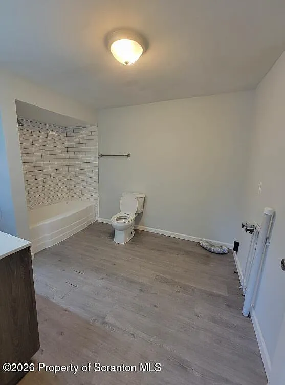 2 bed, 1.0 bath, 1000 sqft, $1,225 — Photo 3