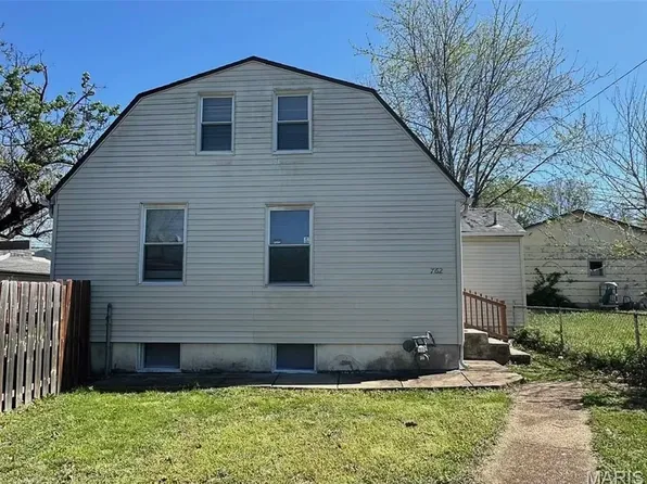 762 Dallas Dr, Saint Louis, MO 63125
