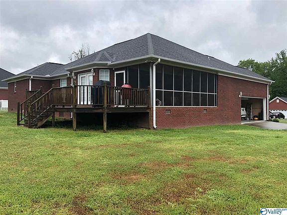 4th image of 355 Stoney Mountain Dr
