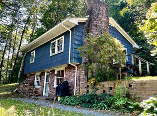 363 Sawnee Bean Rd, Thetford Center, VT 05075