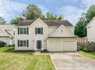 1025 Hidden Pond Ln, Roswell, GA 30075