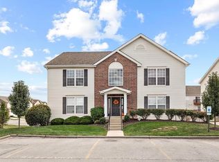 708 Harbor Woods Dr #D, Fairview Heights, IL 62208