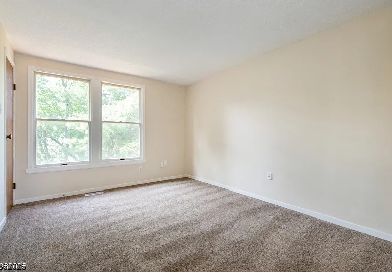 12 Liberty Ln — Photo 16
