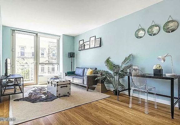 5th image of 211 McGuinness Blvd APT 526