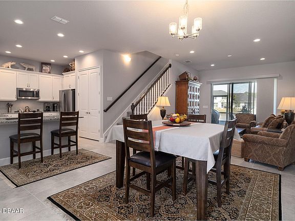 5th image of 27 Longridge Ln