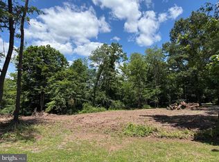 Grove Heights Rd, Berkeley Springs, WV 25411