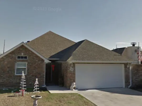 4614 Briarwood Ln, Port Arthur, TX 77642