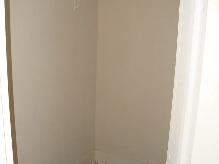 918 Jackson Ave #918 — Photo 7