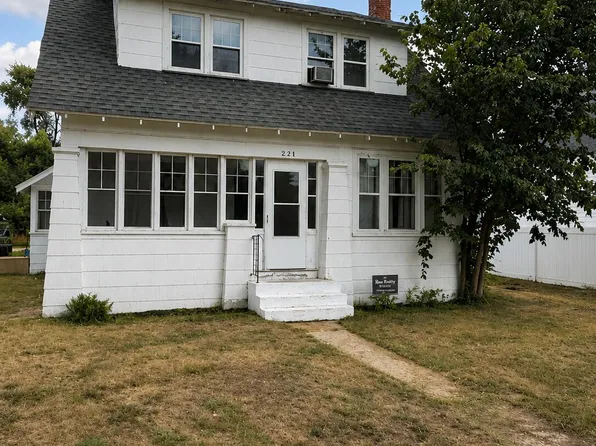 264 N Cass St, Morley, MI 49336