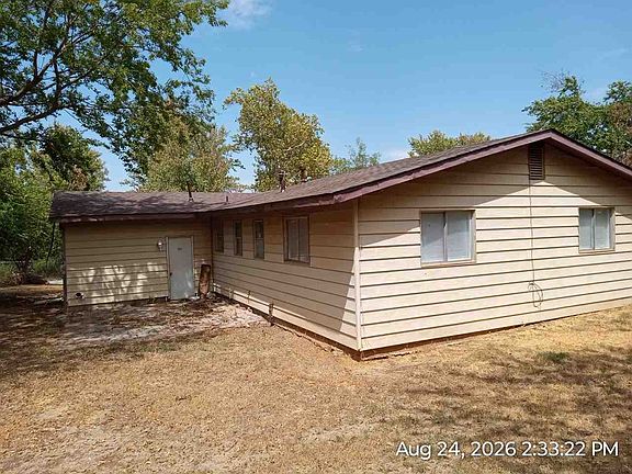 5th image of 2316 NW Woodridge Dr