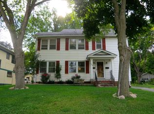 654 33rd St, Des Moines, IA 50312