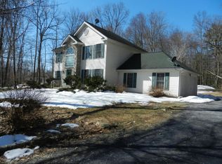 120 Dawn Ln, East Stroudsburg, PA 18302