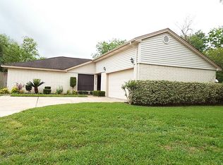 17702 Heritage Cove Ct, Webster, TX 77598