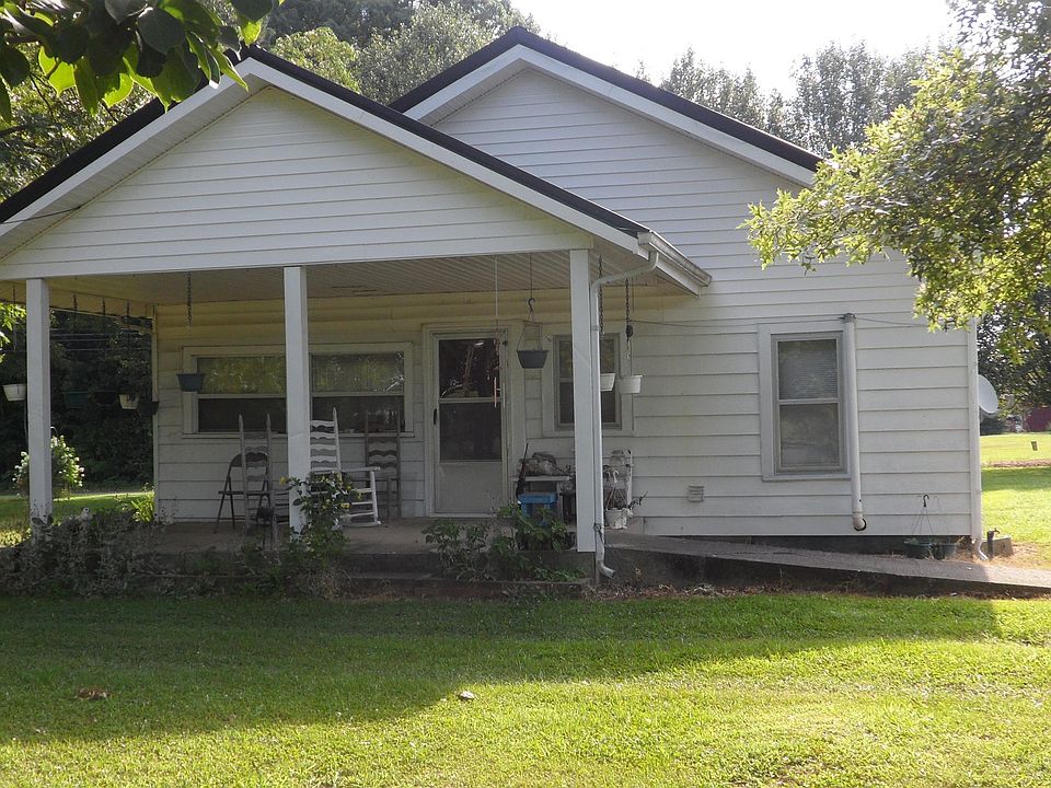 2nd image of 1879 Bluff Springs Rd