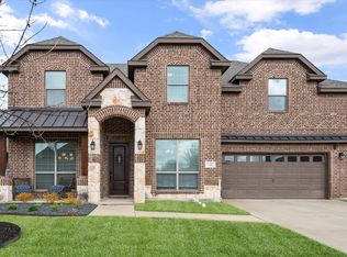 321 Strait Ln, Waxahachie, TX 75165