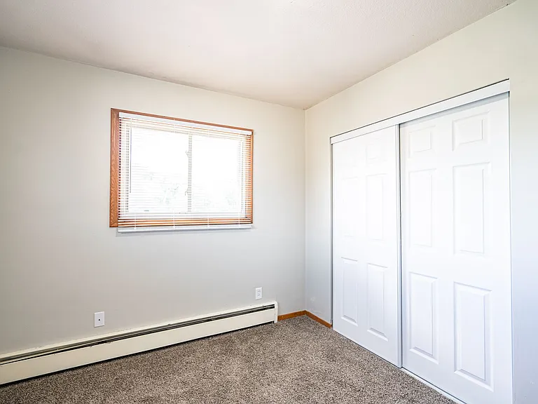 4055 Lyndale Ave N — Photo 9
