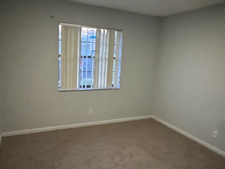 844 Ryanwood Dr — Photo 6