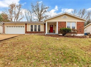 1033 Appalachian Trl, Chesterfield, MO 63017