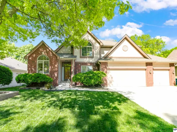 222 N 162nd St, Omaha, NE 68118