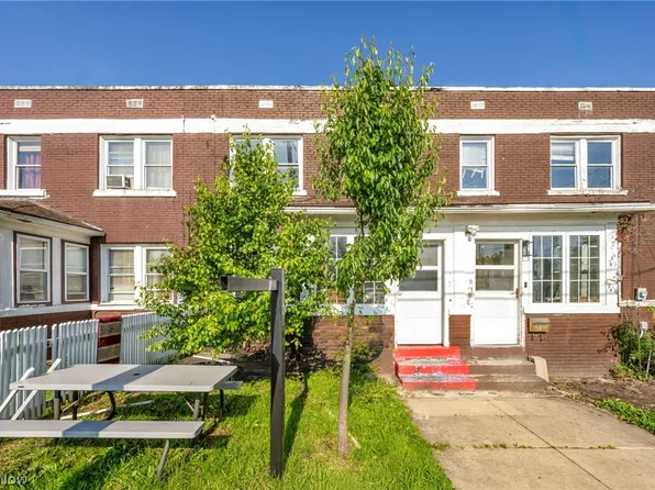 8 Anaconda Rd, Akron, OH 44310