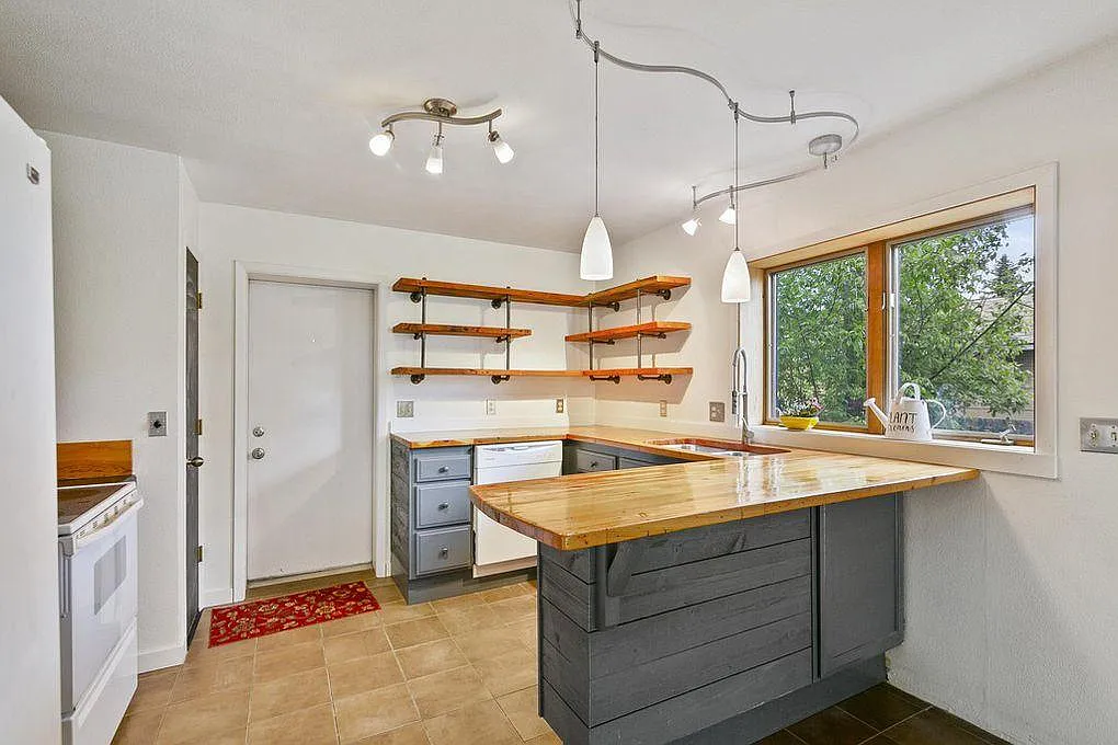 712 Kemp St — Photo 4