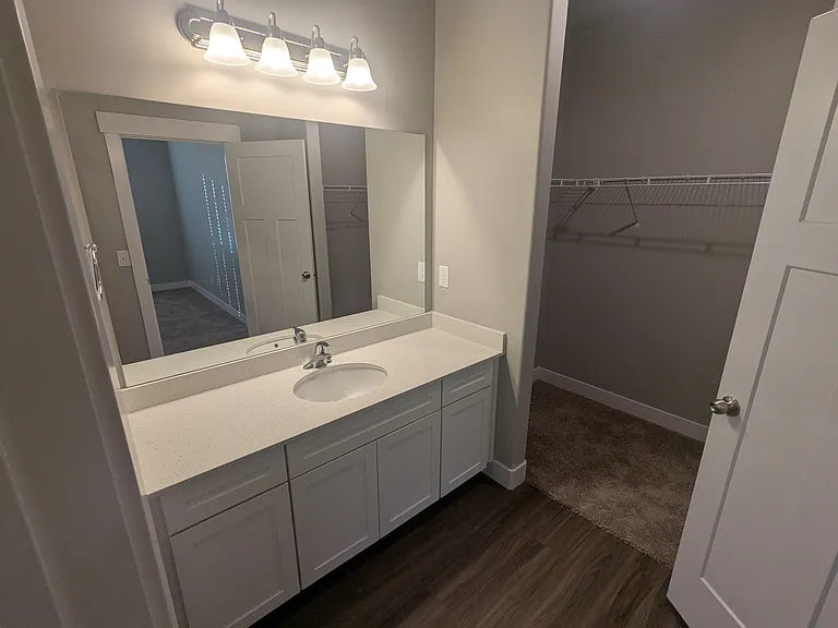 752 N Favreau Ln #V204 — Photo 16