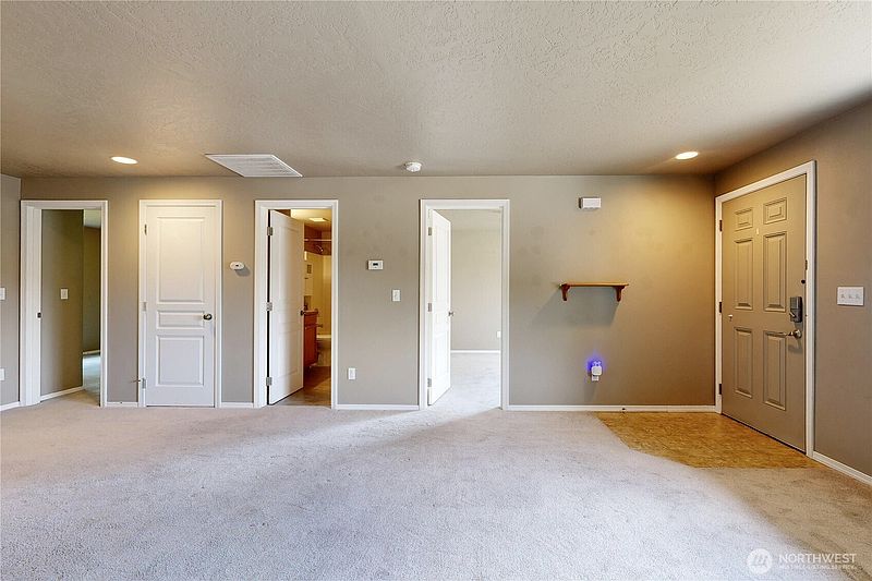 4th image of 1310 SW Riparian Court