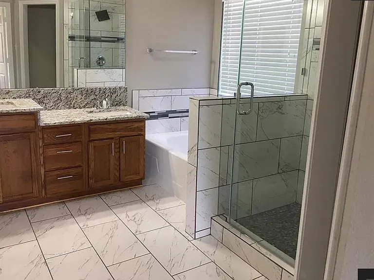 1728 Chapman Dr — Photo 4