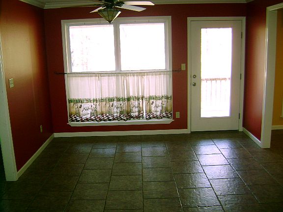 Eat-In Kitchen Dining Room