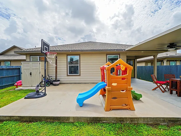 2611 Willow Pond — Photo 40