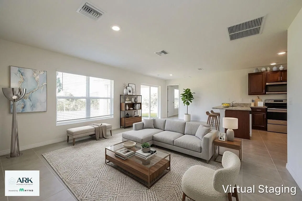 3 bed, 2.0 bath, 1389 sqft, $1,605 — Photo 2