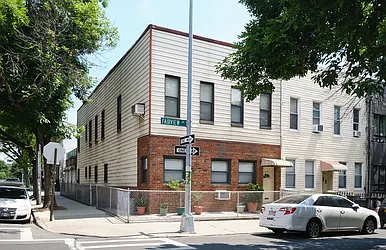 551 Fairview Avenue  image 1 of 24