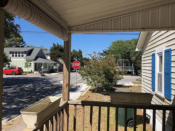 4th image of 420 Marsh St