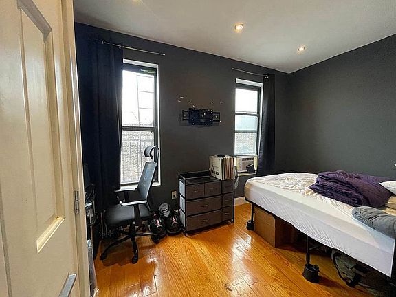 5th image of 854 W 180th St APT 6E