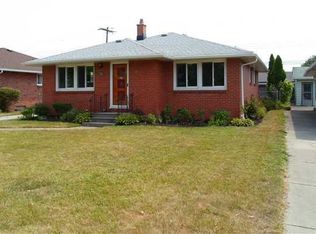 72 Vern Ln, Buffalo, NY 14227
