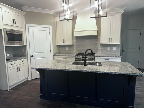 3rd image of 5962 Cashmere Ln #122